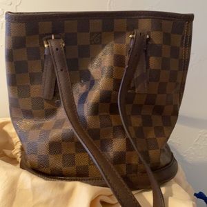 Louis Vuitton Damier Ebene Marais Bucket